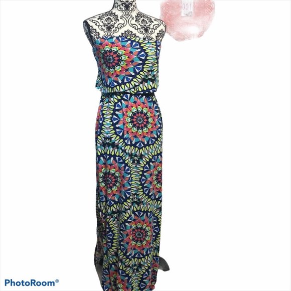 Xhilaration Dresses & Skirts - Xhilaration Long Neon Geo Strapless/Strapped Back